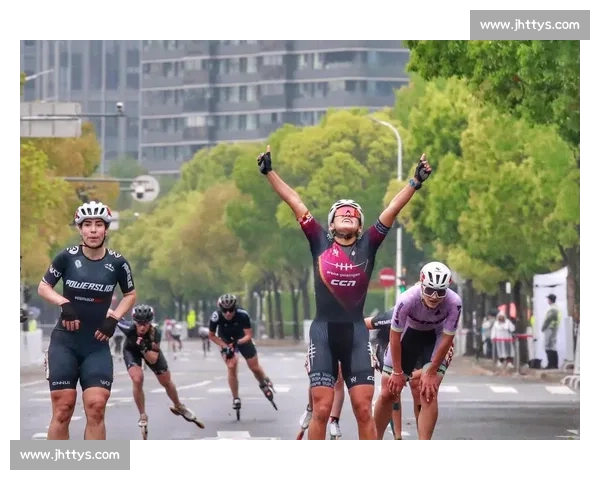 十载金标路 奔跑见成长 —— 上海 10 公里精英赛鸣枪开赛