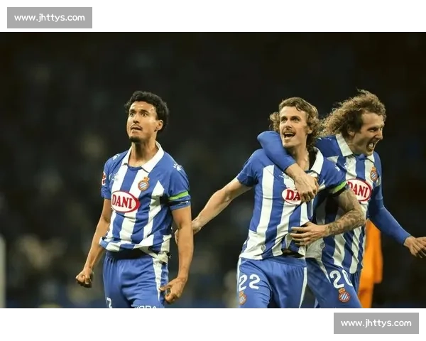 塞尔维亚对阵西班牙强强对话引爆欧洲足坛焦点战实力较量与战术博弈全面展开