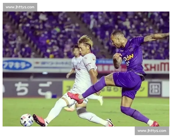 甲府风林与大板钢巴激战正酣 展现足球场上的对决与荣耀